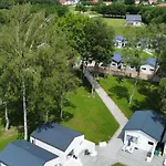 Lumi Letniskowe Z Podgrzewanym Basenem Lodge