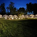 Lodge Lumi Letniskowe Z Podgrzewanym Basenem