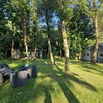 Lodge Lumi Letniskowe Z Podgrzewanym Basenem