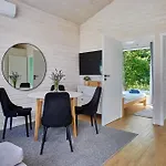 Lodge Lumi Letniskowe Z Podgrzewanym Basenem *