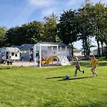 Lodge Lumi Letniskowe Z Podgrzewanym Basenem