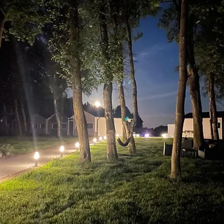 Lumi Letniskowe Z Podgrzewanym Basenem * רבאל