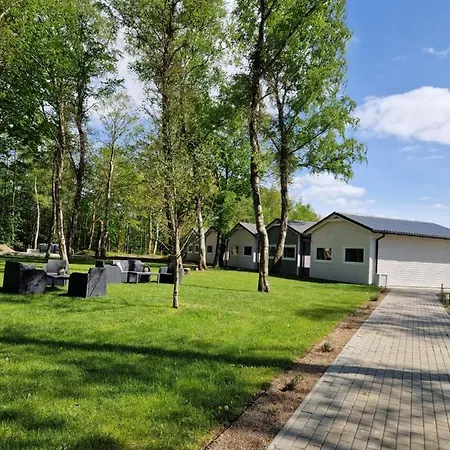 Lumi Letniskowe Z Podgrzewanym Basenem 別荘