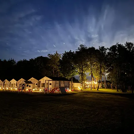 Ferienhaus Lumi Letniskowe Z Podgrzewanym Basenem *