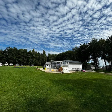 Lumi Letniskowe Z Podgrzewanym Basenem