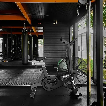 Lumi Letniskowe Z Podgrzewanym Basenem Rewal