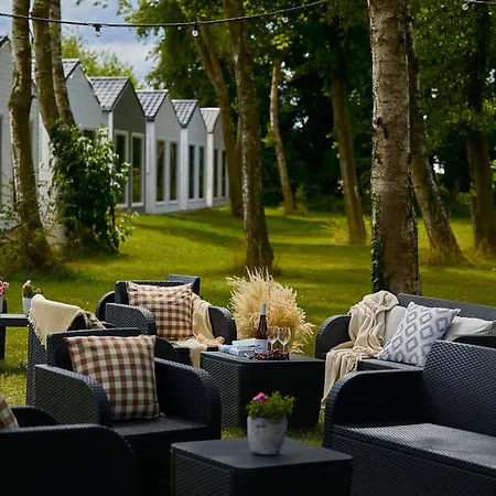 Lumi Letniskowe Z Podgrzewanym Basenem