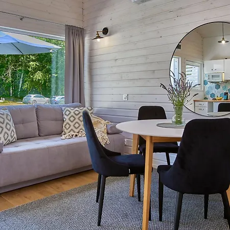 Casa vacanze Lumi Letniskowe Z Podgrzewanym Basenem Rewal