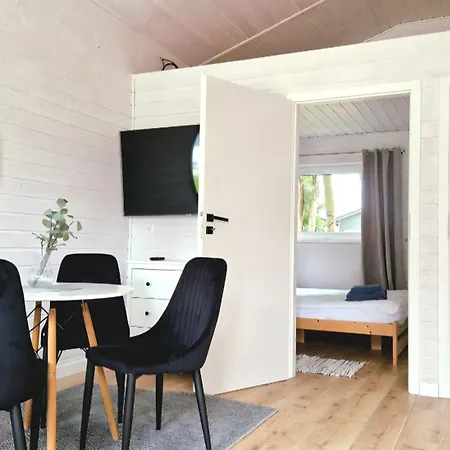 Lumi Letniskowe Z Podgrzewanym Basenem Casa vacanze