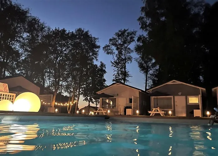 Ferienhaus Lumi Letniskowe Z Podgrzewanym Basenem *