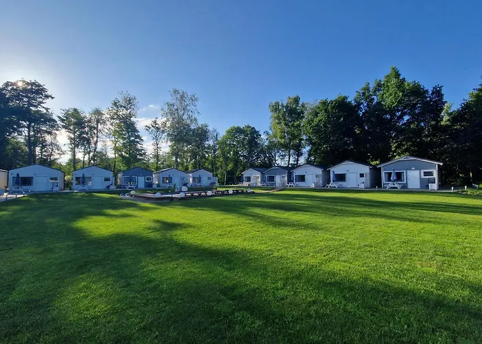 Lumi Letniskowe Z Podgrzewanym Basenem Ferienhaus *