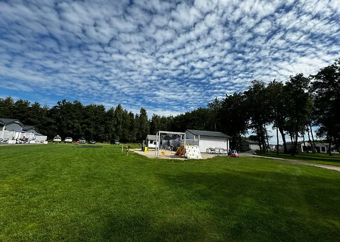 Lumi Letniskowe Z Podgrzewanym Basenem