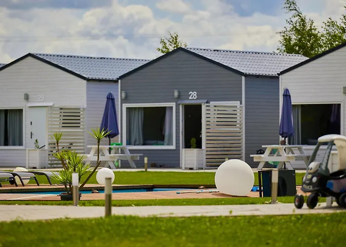 Lumi Letniskowe Z Podgrzewanym Basenem *