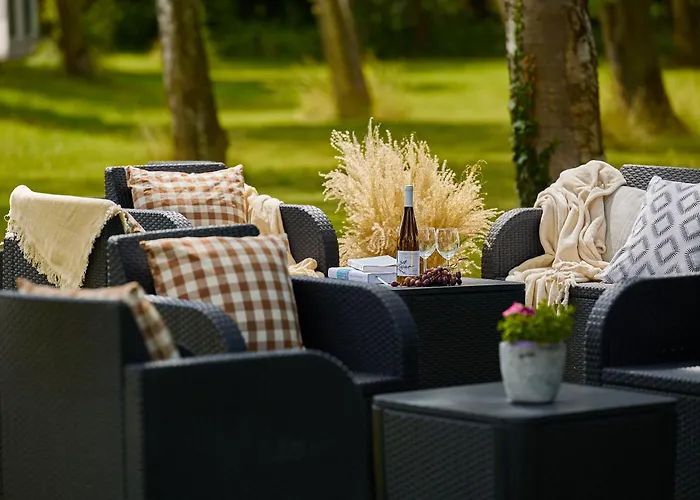 Lumi Letniskowe Z Podgrzewanym Basenem Ferienhaus