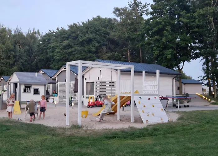 Lumi Letniskowe Z Podgrzewanym Basenem Ferienhaus *