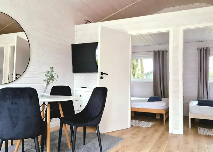 Lumi Letniskowe Z Podgrzewanym Basenem 펜션